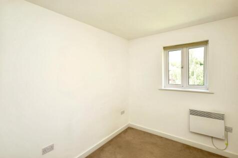 11 Celandine Grove, Southgate, London, N14 4BP