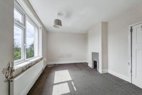 17 The Oval, Newcastle Upon Tyne, NE6 3LH