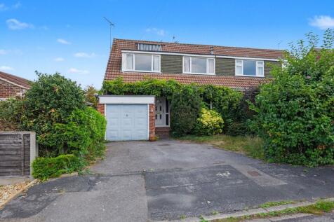 5 Conifer Close, Waterlooville, Hampshire PO8 8AF