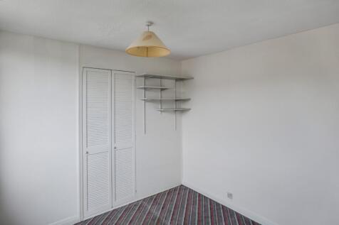 5 Conifer Close, Waterlooville, Hampshire PO8 8AF