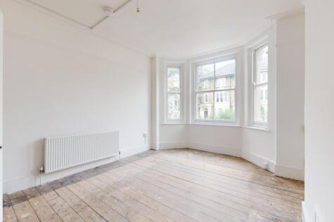Flat 3, 28 Cathcart Hill, Tufnell Park, London, N19 5QN