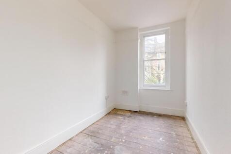 Flat 3, 28 Cathcart Hill, Tufnell Park, London, N19 5QN