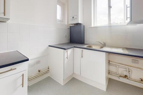 Flat 3, 28 Cathcart Hill, Tufnell Park, London, N19 5QN