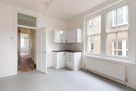 Flat 3, 28 Cathcart Hill, Tufnell Park, London, N19 5QN