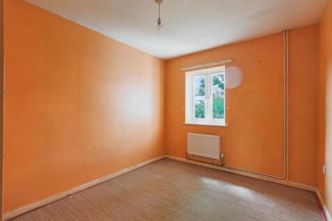 20 Deans Way, Gloucester, Gloucestershire, GL1 2QN