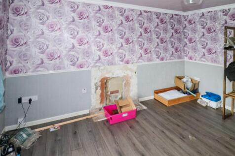 68 New Park Road, Queensbury, Bradford, BD13 1PP