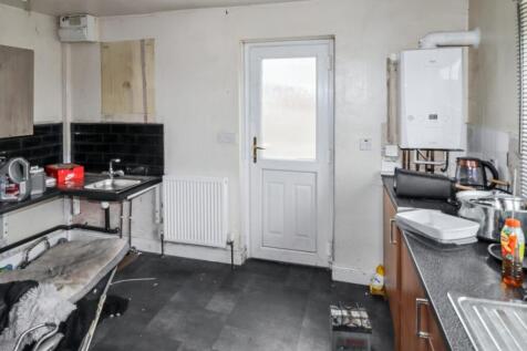 68 New Park Road, Queensbury, Bradford, BD13 1PP