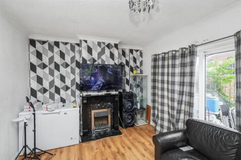 34 Stevens Road, Dagenham, Essex, RM8 2QR