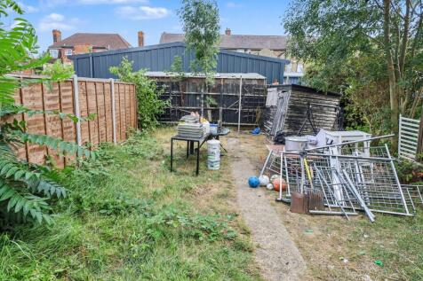 34 Stevens Road, Dagenham, Essex, RM8 2QR