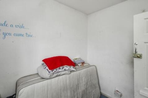 34 Stevens Road, Dagenham, Essex, RM8 2QR