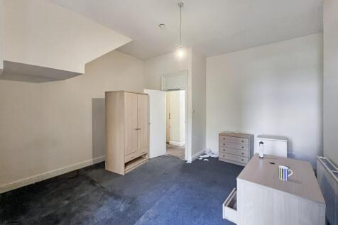 98 Ritherdon Road, Tooting, London SW17 8QQ