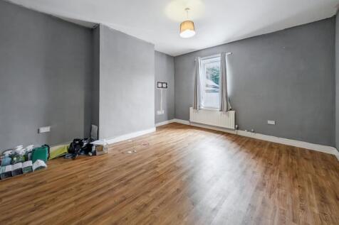 2 Poplar Crescent, Bensham, Gateshead, Tyne &amp; Wear, NE8 1QD