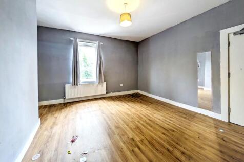 2 Poplar Crescent, Bensham, Gateshead, Tyne &amp; Wear, NE8 1QD