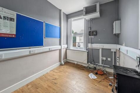 2 Poplar Crescent, Bensham, Gateshead, Tyne &amp; Wear, NE8 1QD