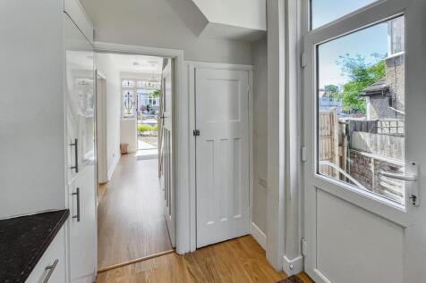 51 Greenview Avenue, Croydon, CR0 7QW