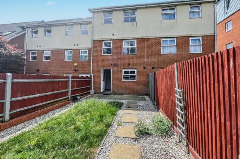 40 Reynolds Avenue, Redhill, Surrey, RH1 1TJ