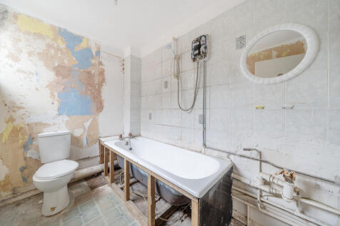 43 Clayponds Lane, Brentford, TW8 0BN