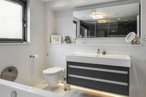 27 Crowsport, Hamble, Hampshire, SO31 4HG