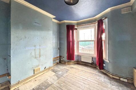 Flat A, 31 Sheridan Road, Manor Park, London, E12 6QT