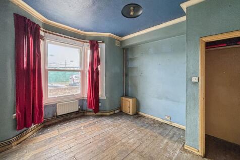 Flat A, 31 Sheridan Road, Manor Park, London, E12 6QT