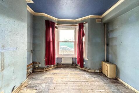 Flat A, 31 Sheridan Road, Manor Park, London, E12 6QT