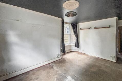 Flat A, 31 Sheridan Road, Manor Park, London, E12 6QT