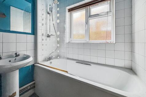 Flat A, 31 Sheridan Road, Manor Park, London, E12 6QT