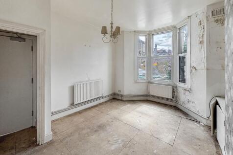 Flat A, 155 Antill Road, Tottenham Hale, London, N15 4BB