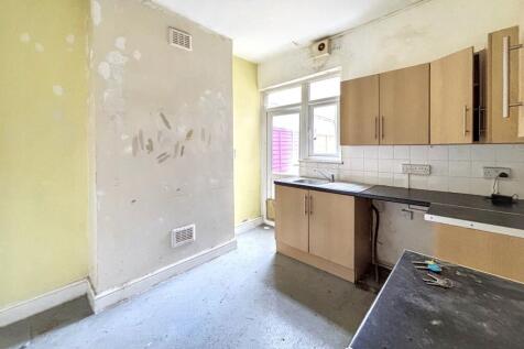 Flat A, 155 Antill Road, Tottenham Hale, London, N15 4BB