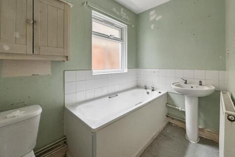 Flat A, 155 Antill Road, Tottenham Hale, London, N15 4BB