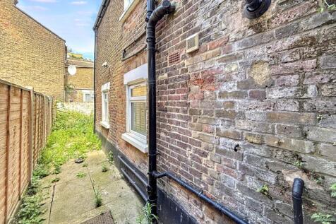 Flat A, 155 Antill Road, Tottenham Hale, London, N15 4BB