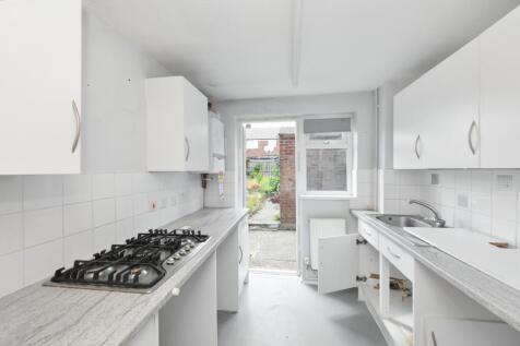 71 Downfield Road, Cheshunt, Hertfordshire, EN8 8SR