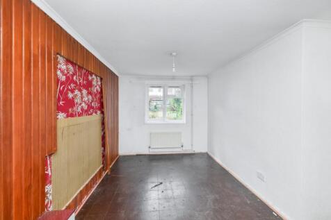 71 Downfield Road, Cheshunt, Hertfordshire, EN8 8SR