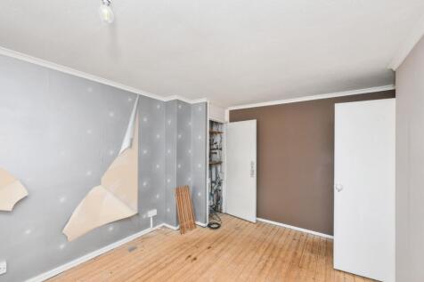 71 Downfield Road, Cheshunt, Hertfordshire, EN8 8SR
