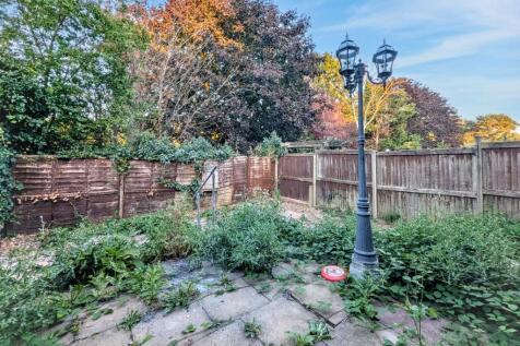 28 Freshfields, Croydon, CR0 7QS