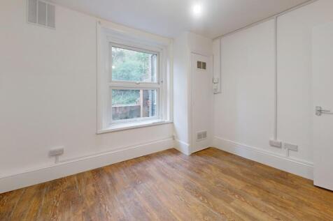 Flat A, 98 Brooke Road, Stoke Newington, London, N16 7RT