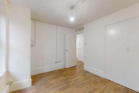 Flat A, 98 Brooke Road, Stoke Newington, London, N16 7RT