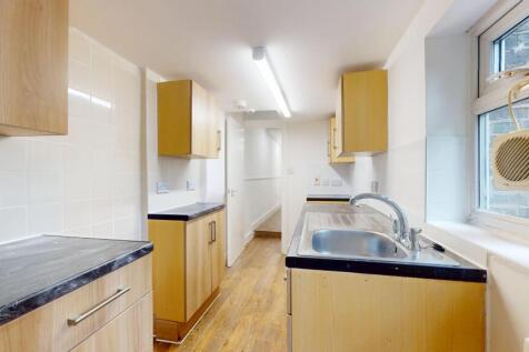 Flat A, 98 Brooke Road, Stoke Newington, London, N16 7RT