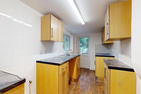 Flat A, 98 Brooke Road, Stoke Newington, London, N16 7RT