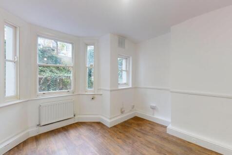 Flat A, 98 Brooke Road, Stoke Newington, London, N16 7RT