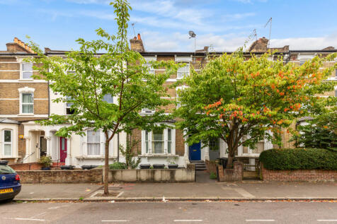 Flat A, 98 Brooke Road, Stoke Newington, London, N16 7RT