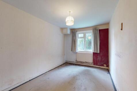 Flat 39, Hanger View Way, Acton, London, W3 0EY