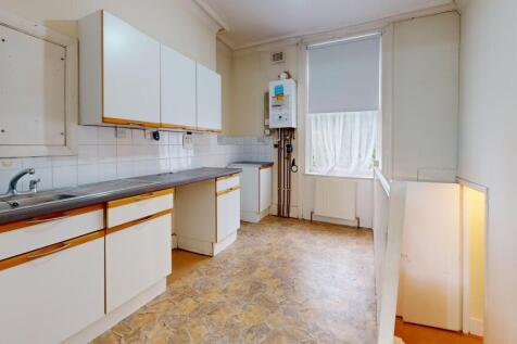 Flat A, 19 Canonbury Grove, Islington, London, N1 2HR