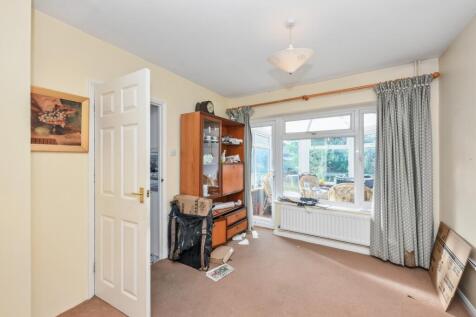 4 Field Way, Hoddesdon, Hertfordshire, EN11 0QN