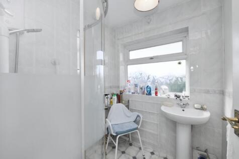 4 Field Way, Hoddesdon, Hertfordshire, EN11 0QN
