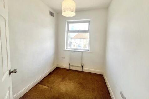 67 Long Drive, Greenford, UB6 8NA