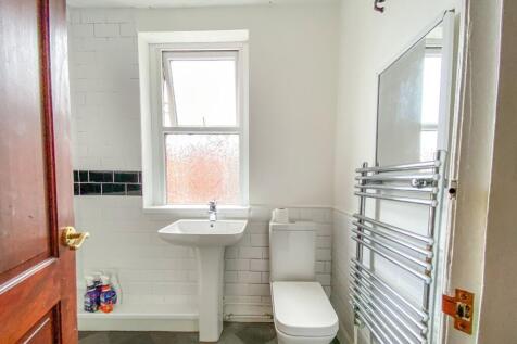 126 Pinhoe Road, Exeter EX4 7HJ