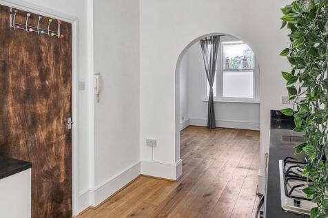 Flat 1, 3 Becklow Road, Shepherds Bush, London W12 9ER