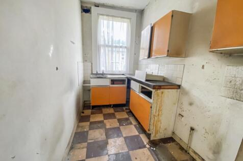 Flat B, 28 Norwood Road, Herne Hill, London, SE24 9BH