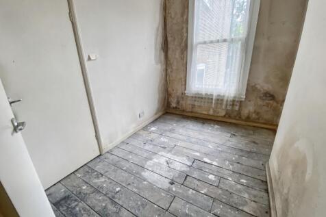 Flat B, 28 Norwood Road, Herne Hill, London, SE24 9BH